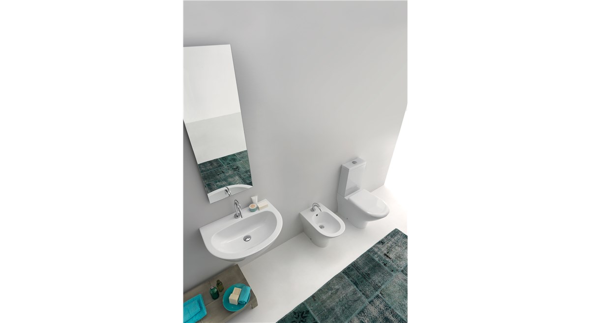 Lavabo 70 sopseso cod 3740, Vaso monoblocco unico cod 3717, Vaso monoblocco unico cod 3781, bidet cod 3720